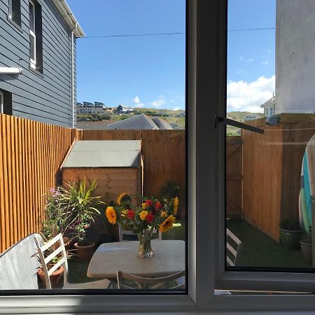 페란포스 Flat Rocks, With Parking, 100M From Beach 아파트 외부 사진